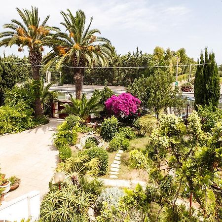 Villa Eden B&B Bari Exteriör bild